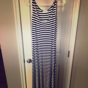Calvin Klein Black & White Stripe Maxi Dress Sz 4